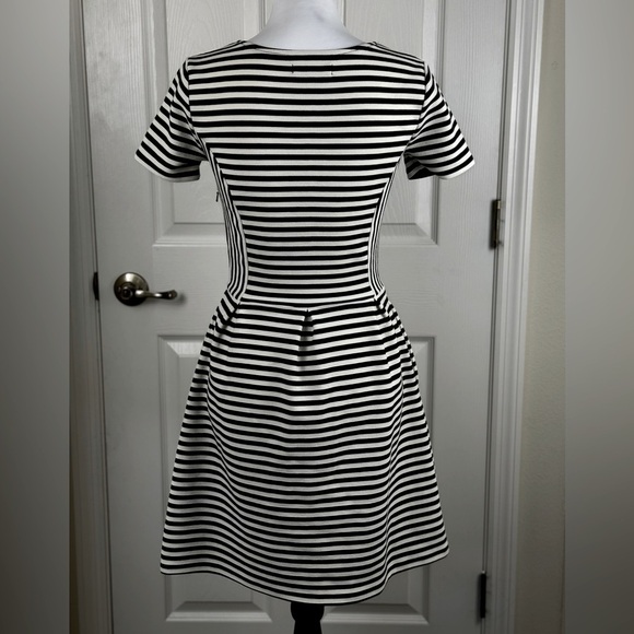 Madewell Black Striped Bistro Skater Dress with Pockets Size 0 - Picture 6 of 7
